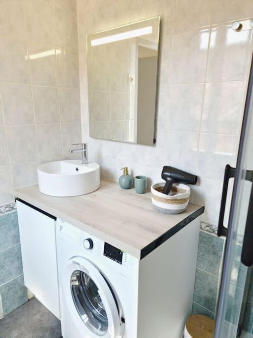 Appartement T2 Clim & Confort - Gare Matabiau - Metro - Wifi à Toulouse Extérieur photo